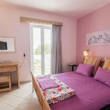 Apartman Xenia's 4 *
