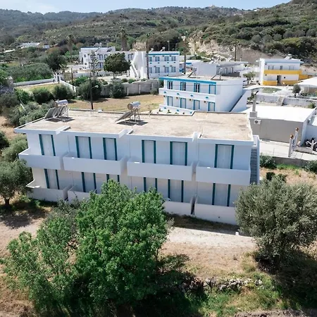 Xenia's 4 アパート Kamári